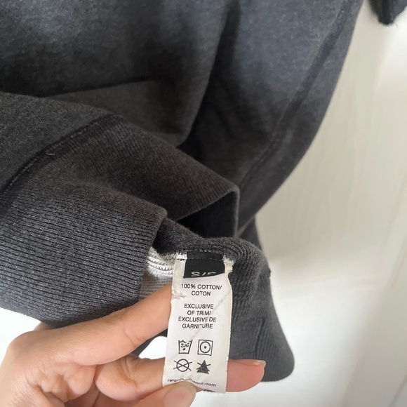 Reigning Champ Gray Shirt - Picture 9 of 10
